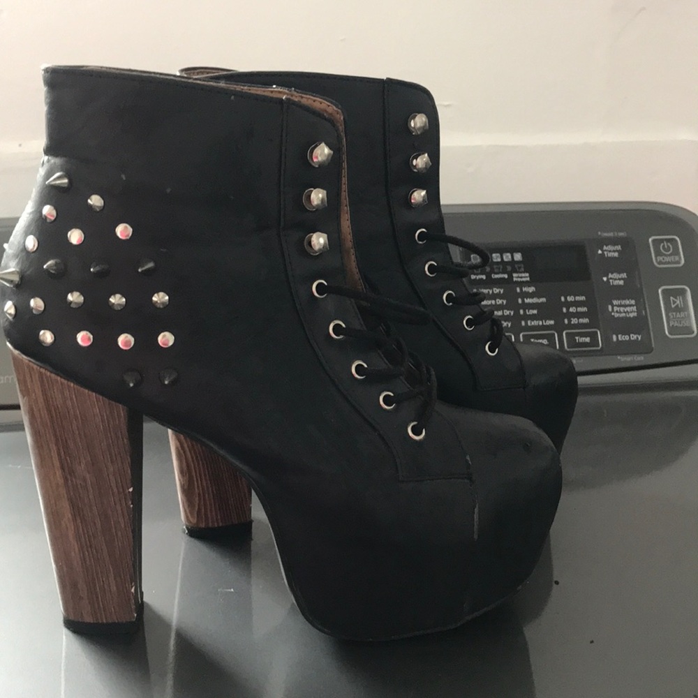 Hot boots